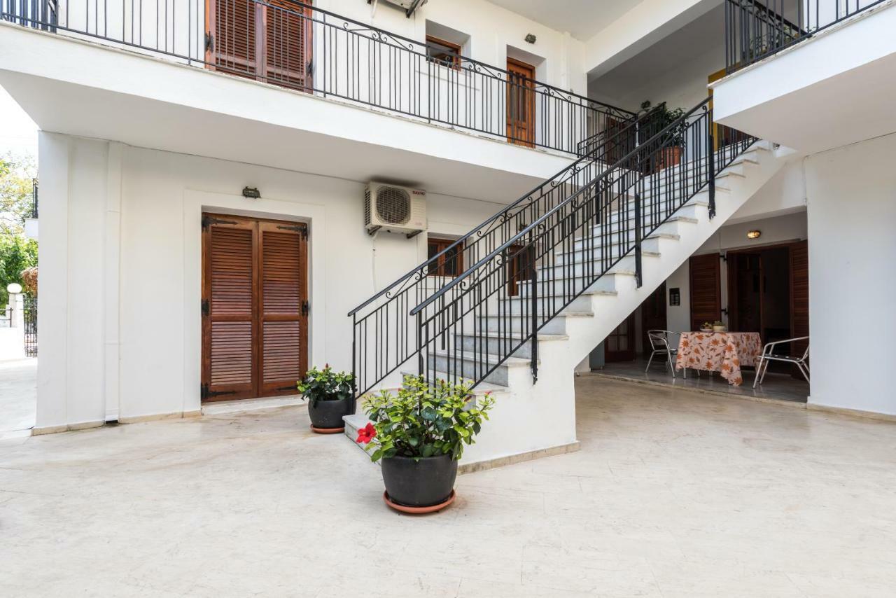 Areti Apartments Poros  Exterior photo